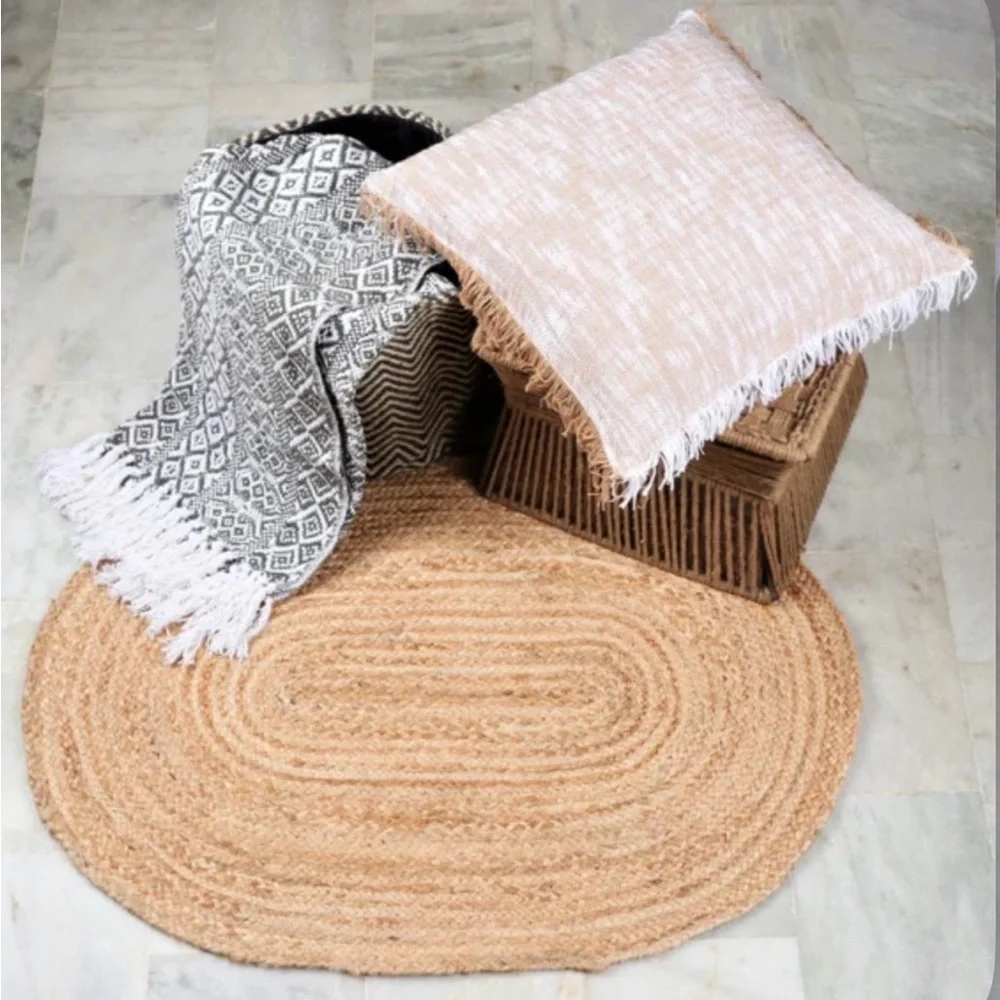 CHARDIN HOME 100% Natural Jute Hand Woven Braided Decorative Bohemian Home Rug